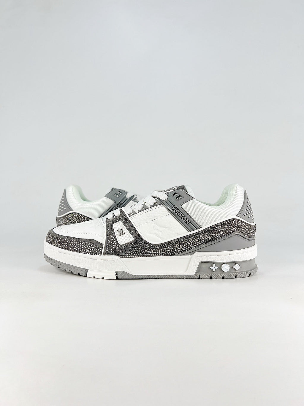 LV Skate Sneaker  Crystal Embellished Casual Shoes Unisex White-gray diamond-inlaid style