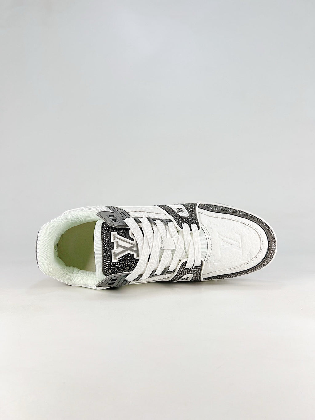 LV Skate Sneaker  Crystal Embellished Casual Shoes Unisex White-gray diamond-inlaid style