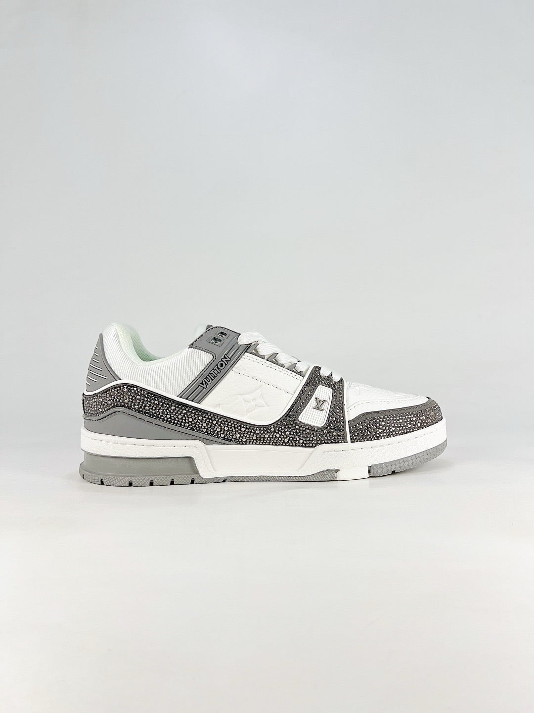 LV Skate Sneaker  Crystal Embellished Casual Shoes Unisex White-gray diamond-inlaid style