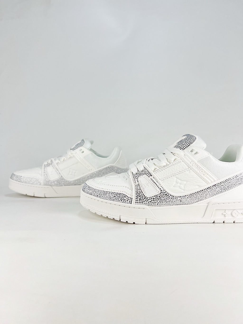 LV Skate Sneaker  Crystal Embellished Casual Shoes Unisex All-white full diamond style