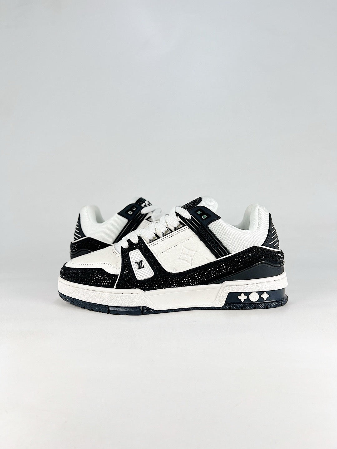 LV Skate Sneaker  Crystal Embellished Casual Shoes Unisex Black and white flash diamond