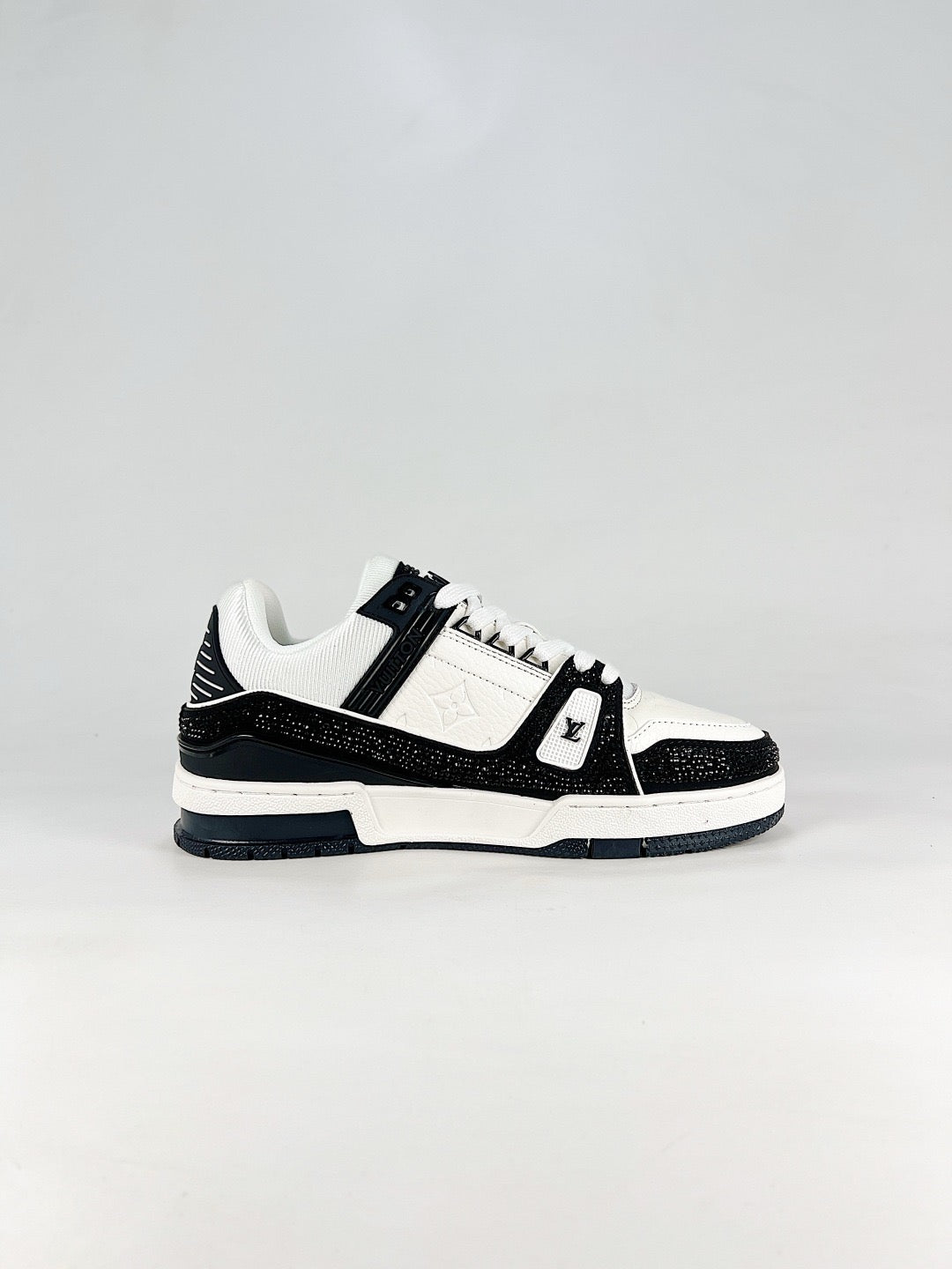 LV Skate Sneaker  Crystal Embellished Casual Shoes Unisex Black and white flash diamond