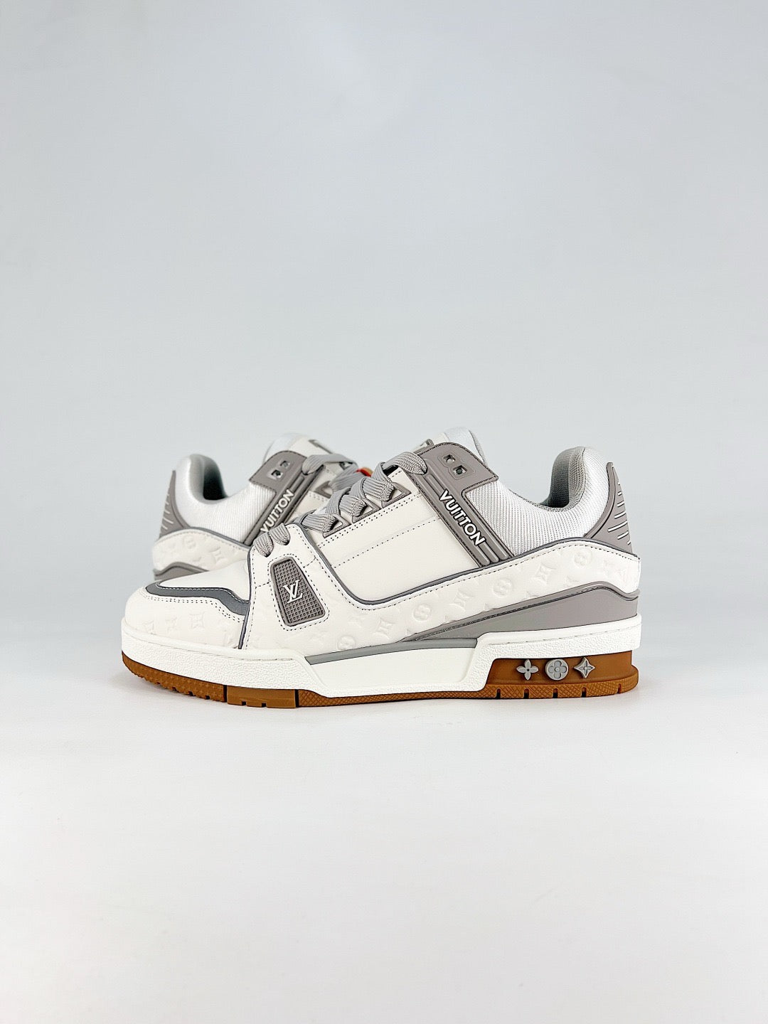 LV Trainer Embossed Monogram Sneakers Fashion Streetwear Leather Trainers Unisex White leather upper