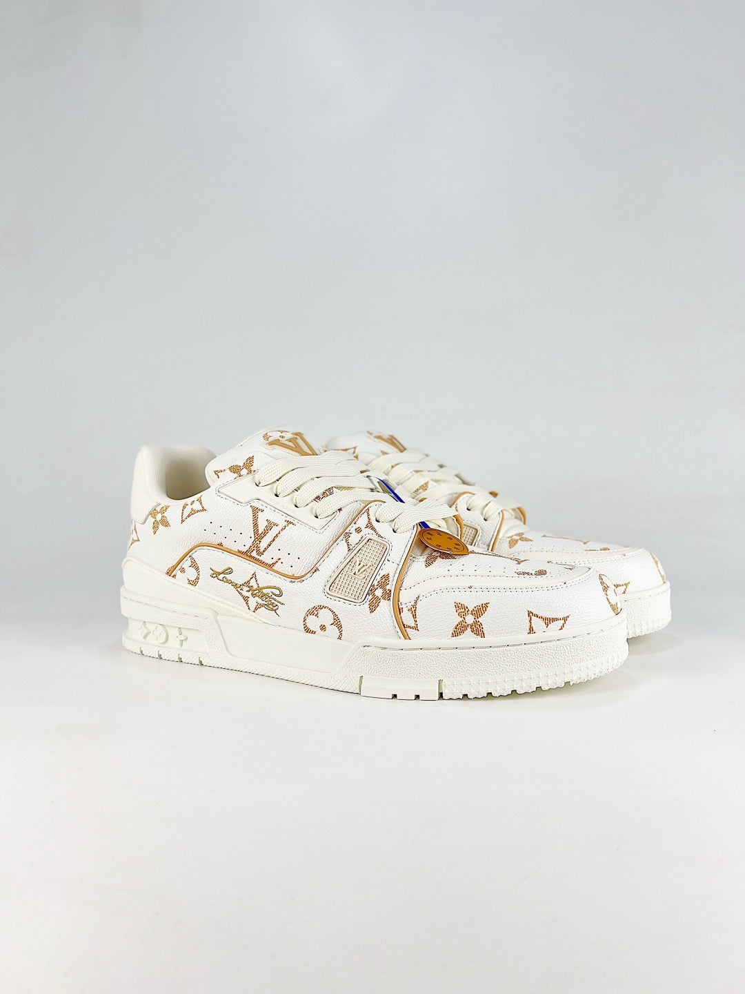 LV Trainer Embossed Monogram Sneakers Fashion Streetwear Leather Trainers Unisex Off-white leather upper