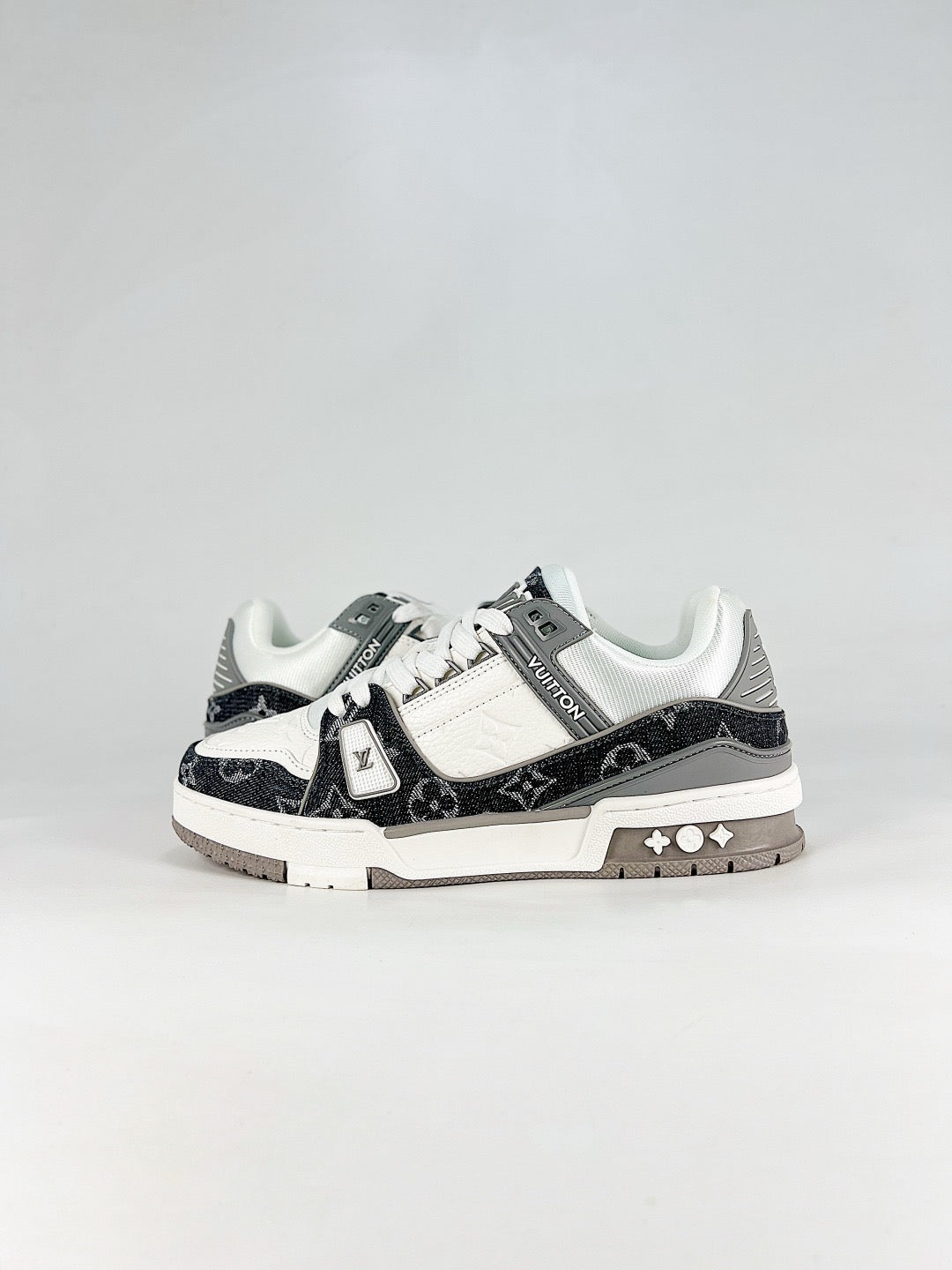 LV Skate Sneaker  Crystal Embellished Casual Shoes Unisex Black and white monogram fabric patchwork
