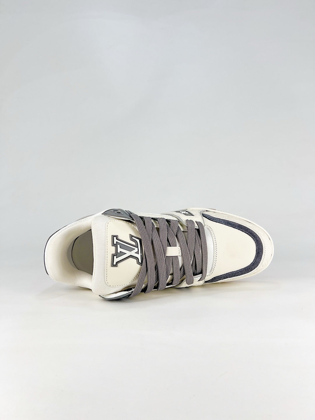 LV Trainer Off White Grey Monogram Sneakers Luxury Low Top Trainers Unisex