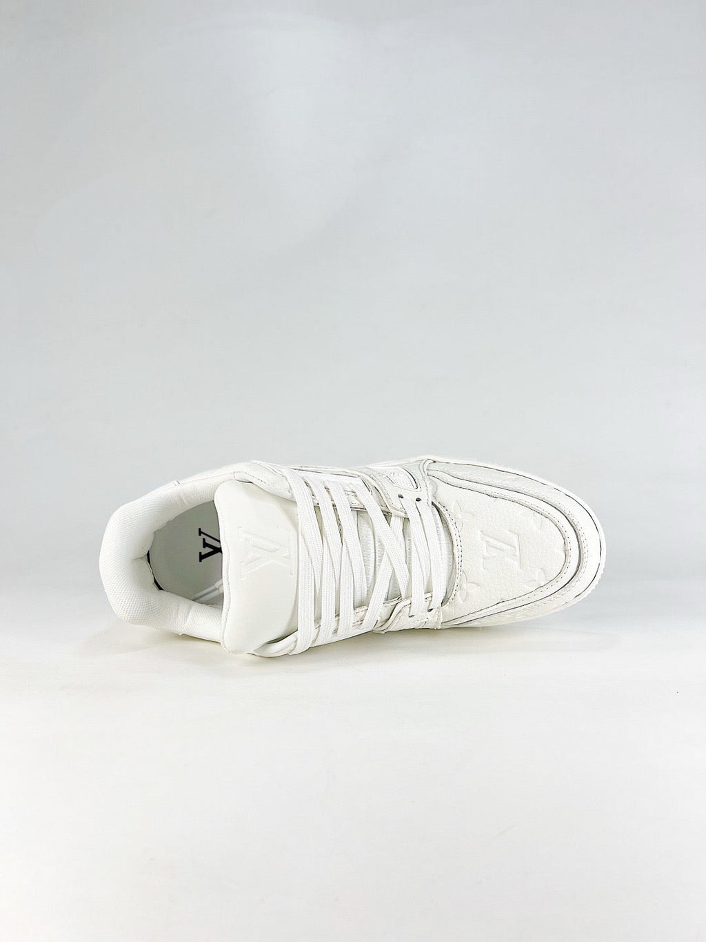 LV Trainer Sneakers Men Women Full White Embossed Leather Casual Skate Shoes Unisex