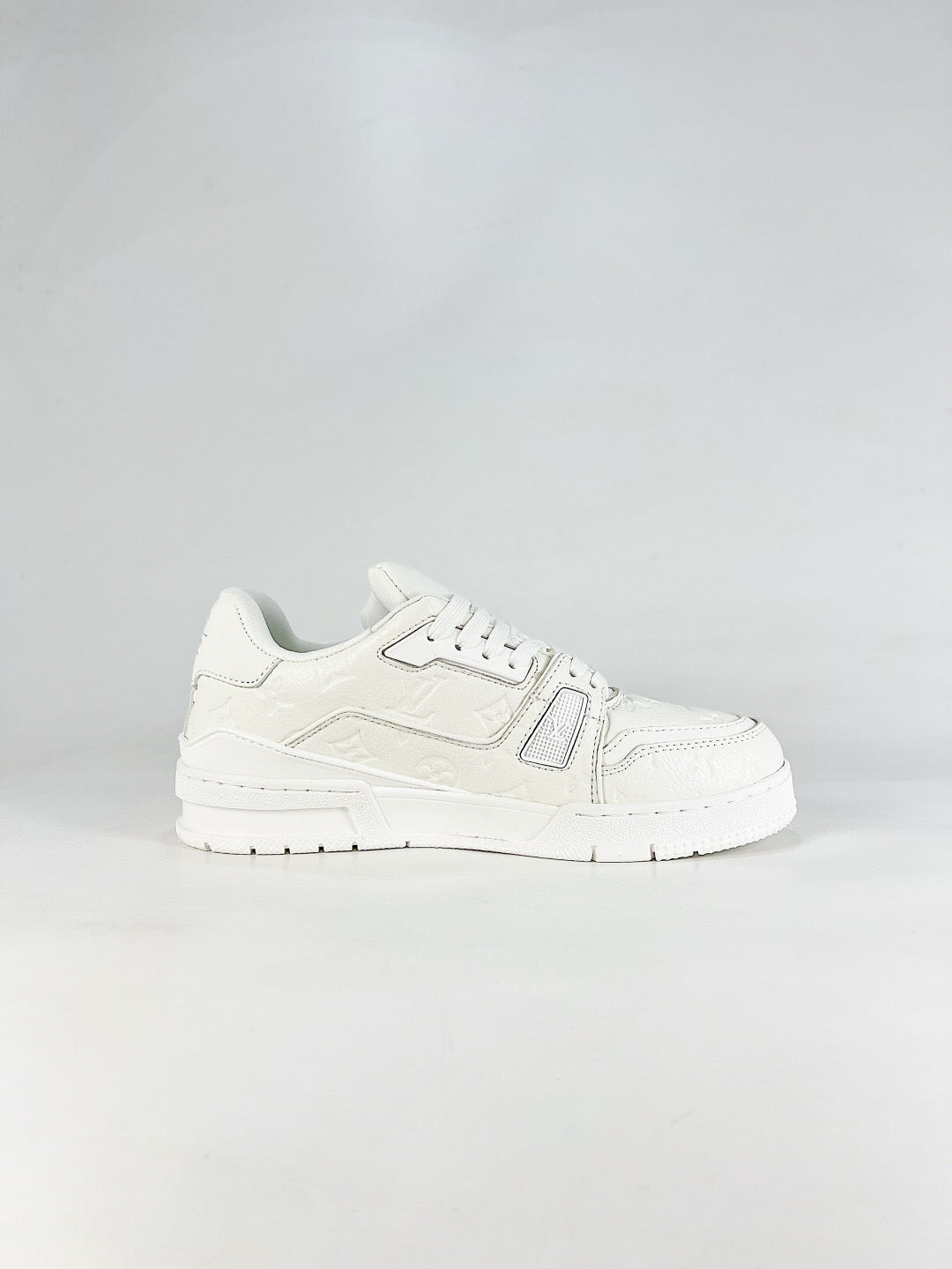 LV Trainer Sneakers Men Women Full White Embossed Leather Casual Skate Shoes Unisex
