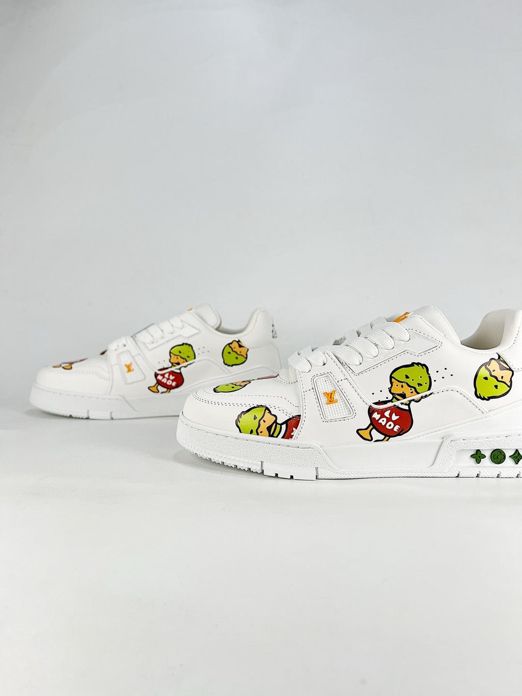 LV Trainer Sneakers Men Women White Cartoon Print Casual Skate Shoes