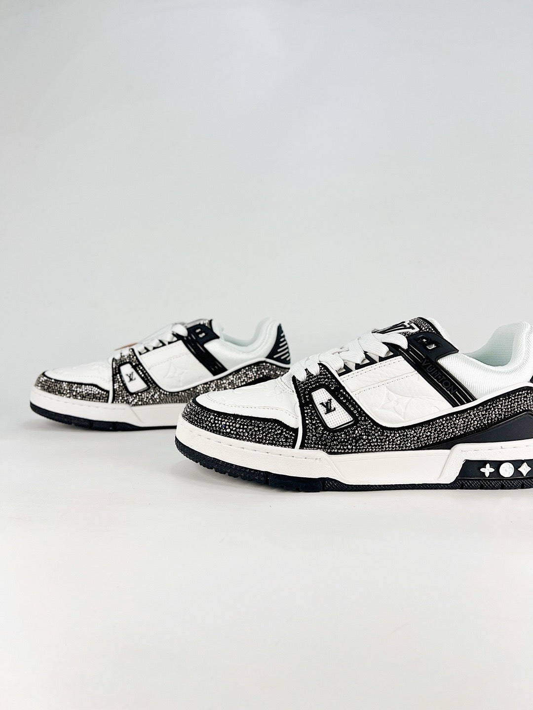 LV Trainer Sneakers Men Women Black White Rhinestone Casual Skate Shoes