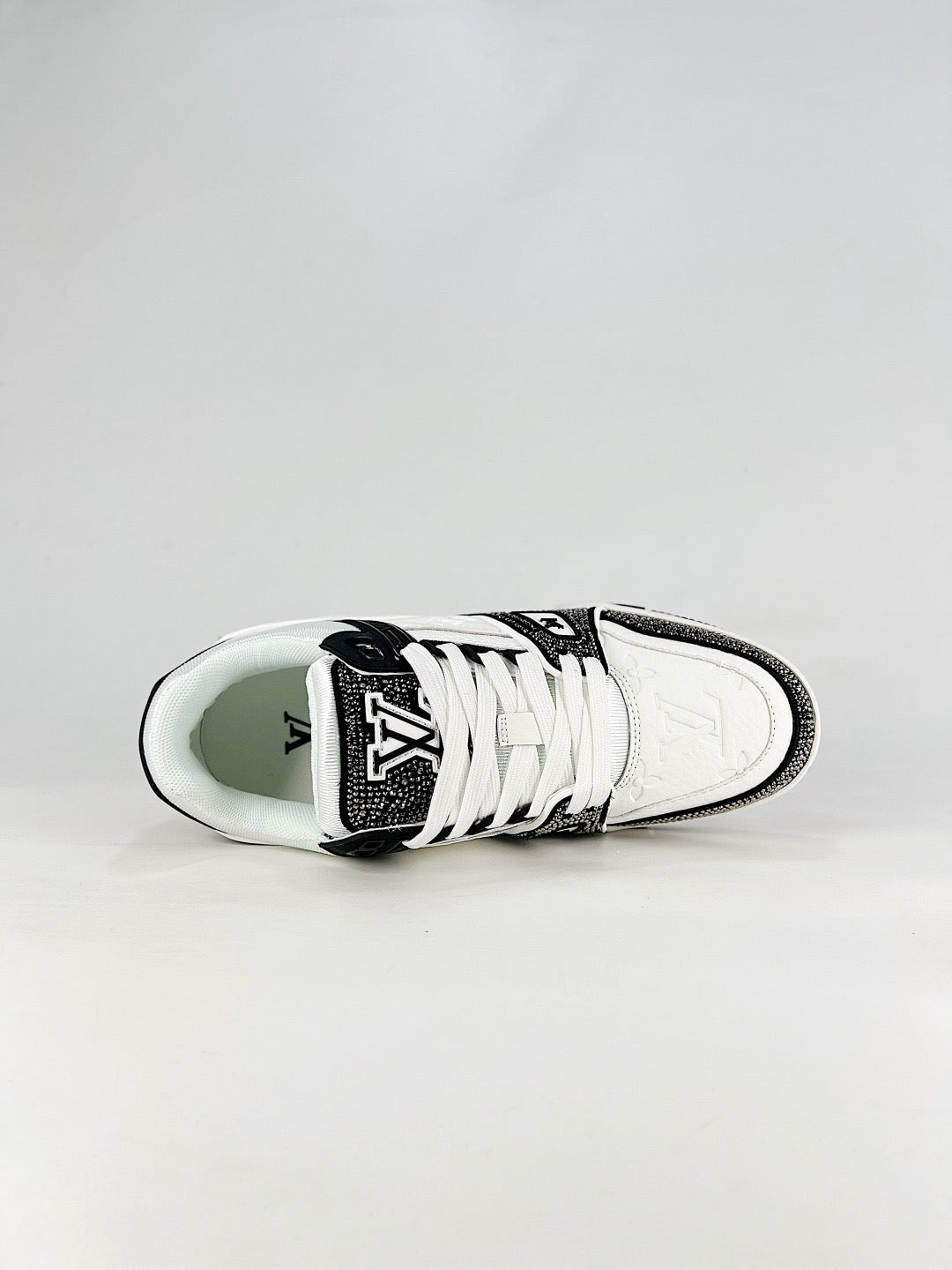 LV Trainer Sneakers Men Women Black White Rhinestone Casual Skate Shoes