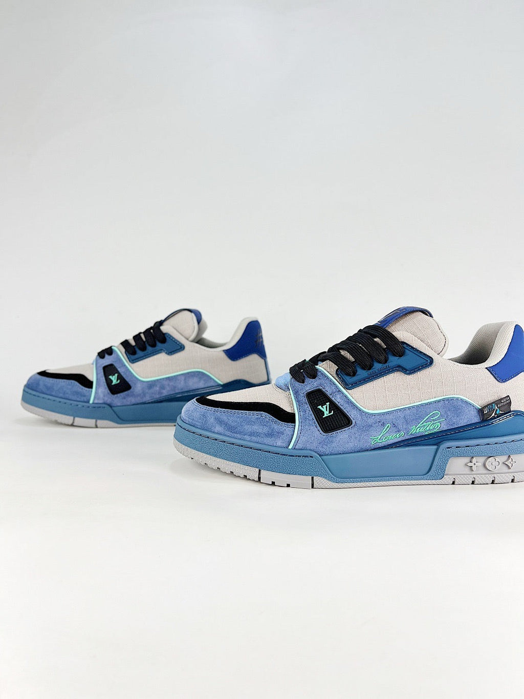 LV Trainer Sneakers Men Women Blue Grey Suede Fabric Casual Skate Shoes