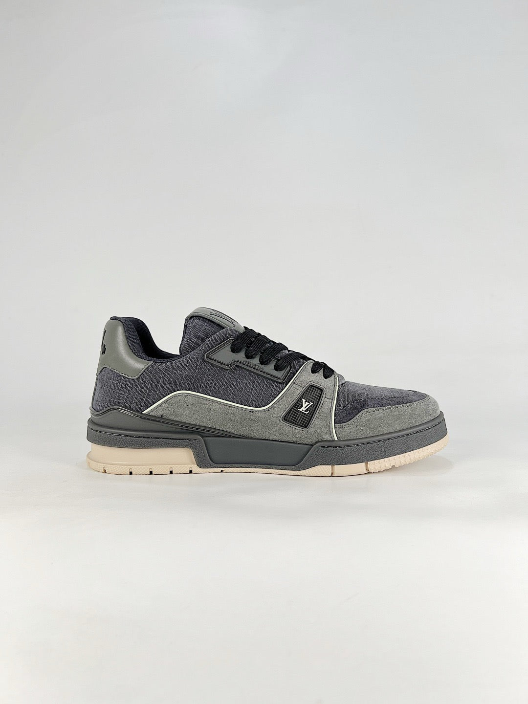 LV Trainer Sneakers Men Women Dark Grey Suede Fabric Casual Skate Shoes