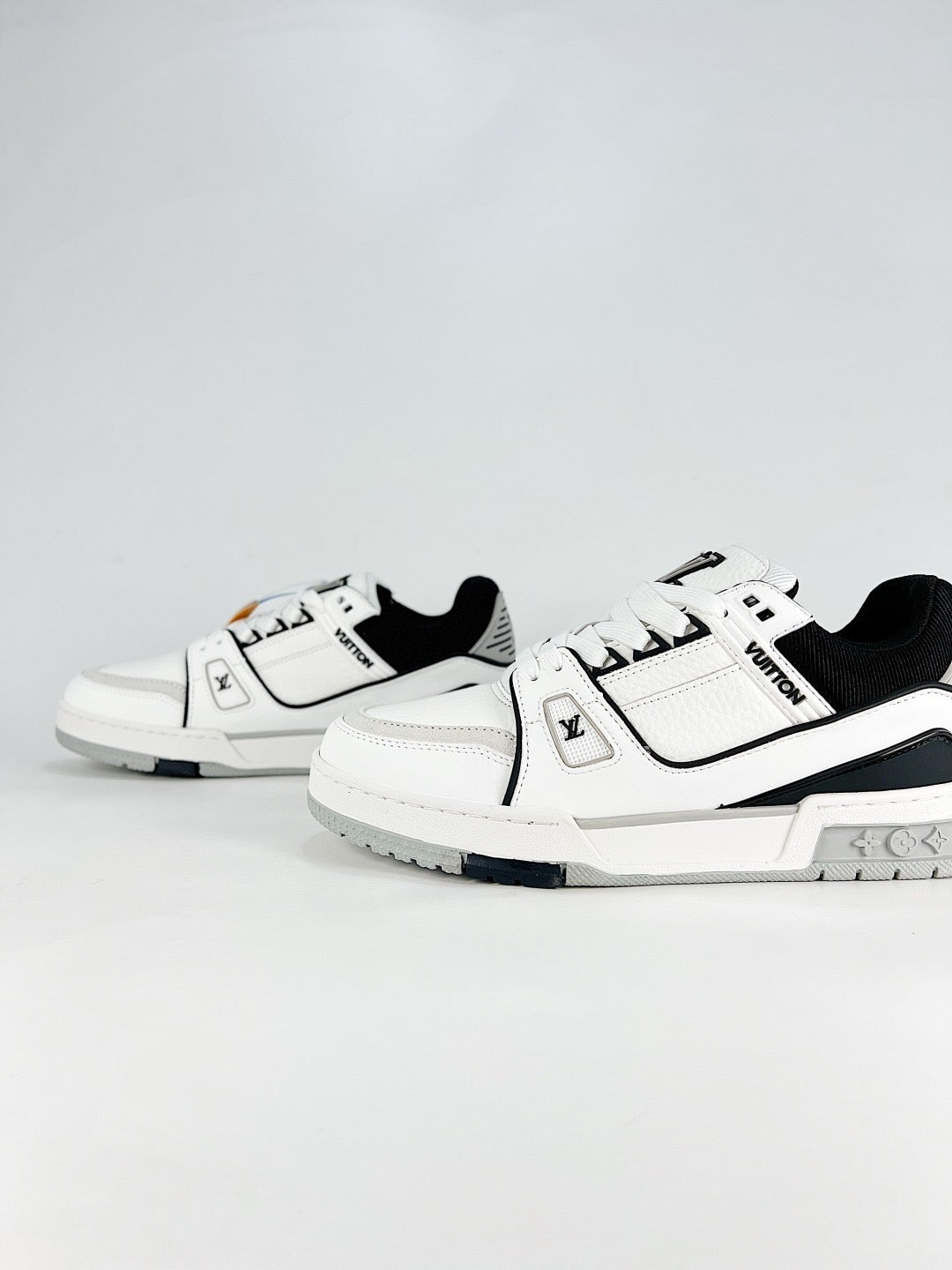 LV Trainer Sneakers Men Women White Black Leather Casual Skate Shoes