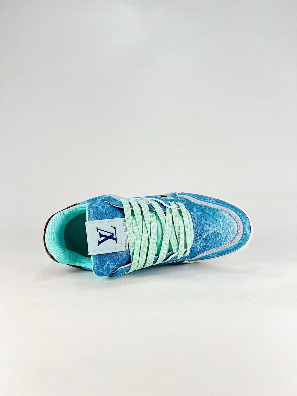 LV Trainer Sneakers Men Women Lake Blue Gradient Monogram Casual Skate Shoes