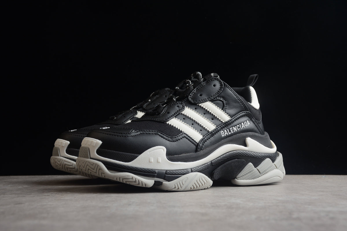 Balenciaga Triple S Thick Sole Running Sneakers for Men and Women Black White