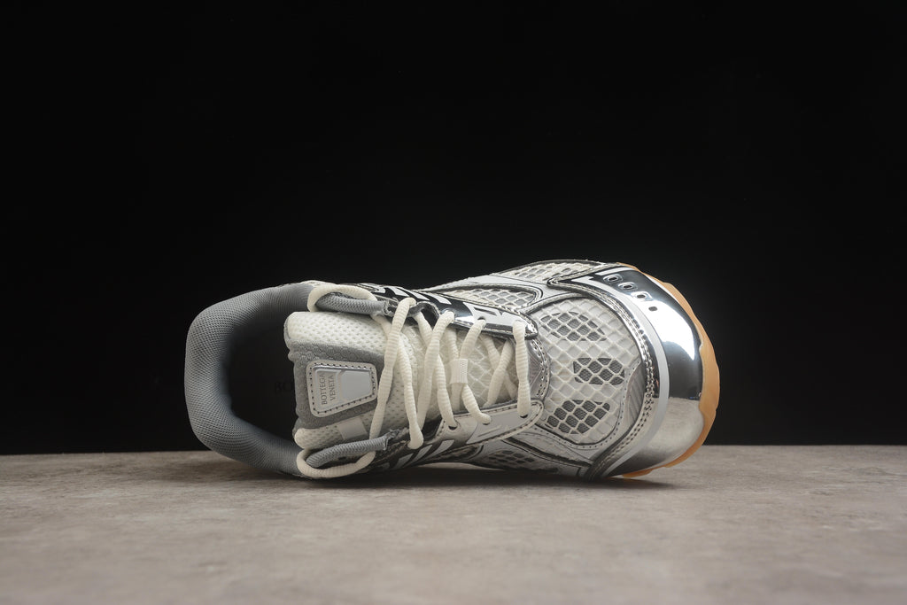 Bottega Veneta Orbit Runner Unisex  Low-Top Sneakers Silver / White