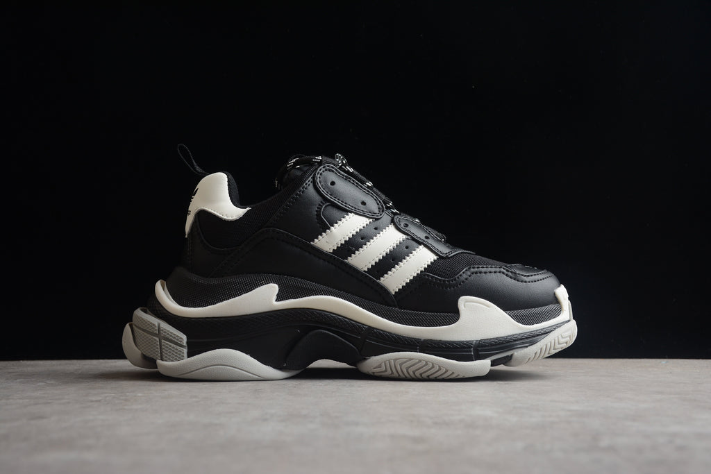 Balenciaga Triple S Thick Sole Running Sneakers for Men and Women Black White