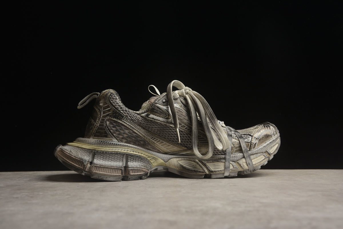 Balenciaga 3XL Unisex Sneakers – Distressed Chunky Style CHAMPAGNE GOLD