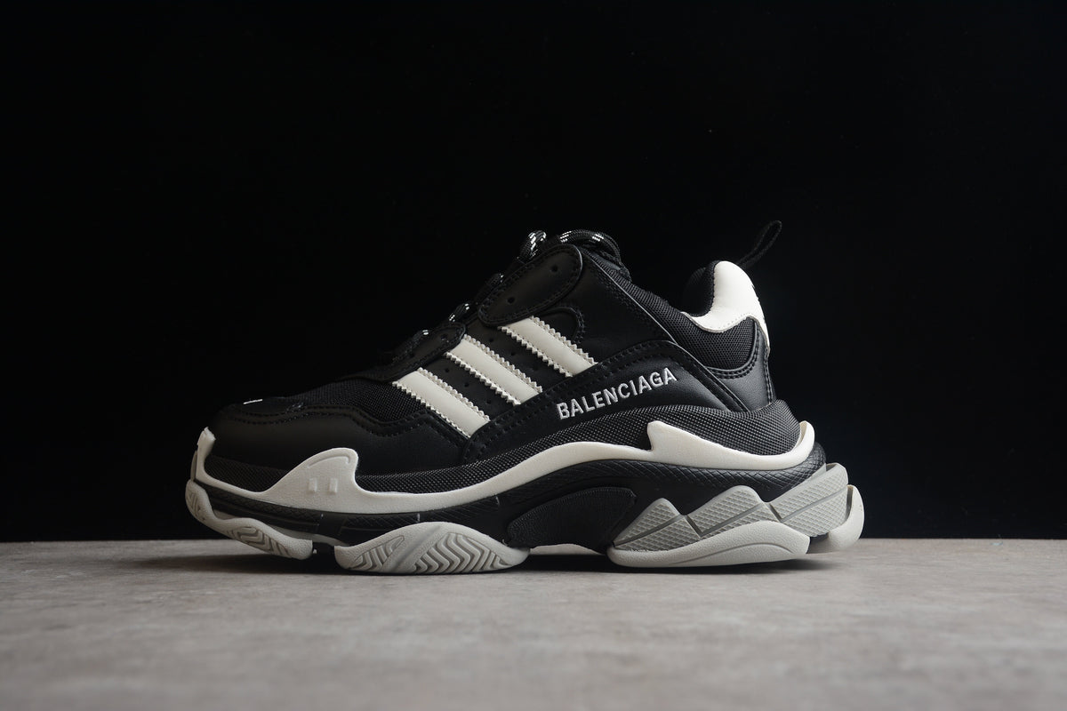 Balenciaga Triple S Thick Sole Running Sneakers for Men and Women Black White
